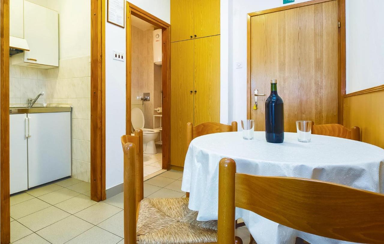 Cozy Apartment In Lokva Rogoznica With Wifi Zewnętrze zdjęcie